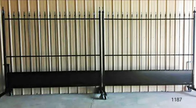 Simple Iron Gate with Base Plate